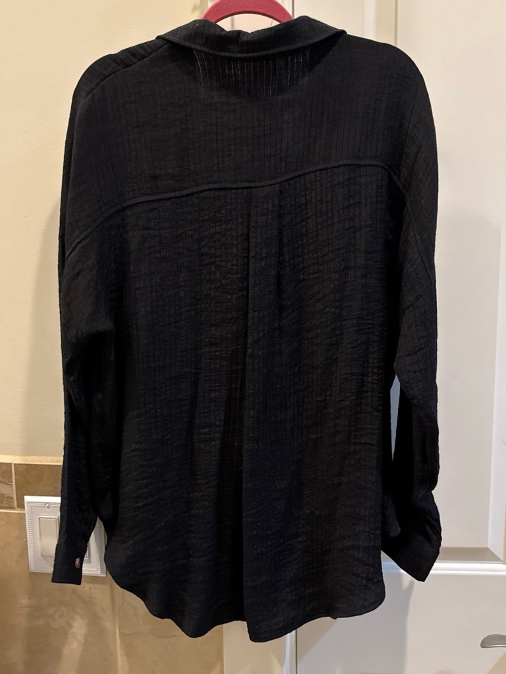 Men's Black Long-Sleeve Button-Up Shirt